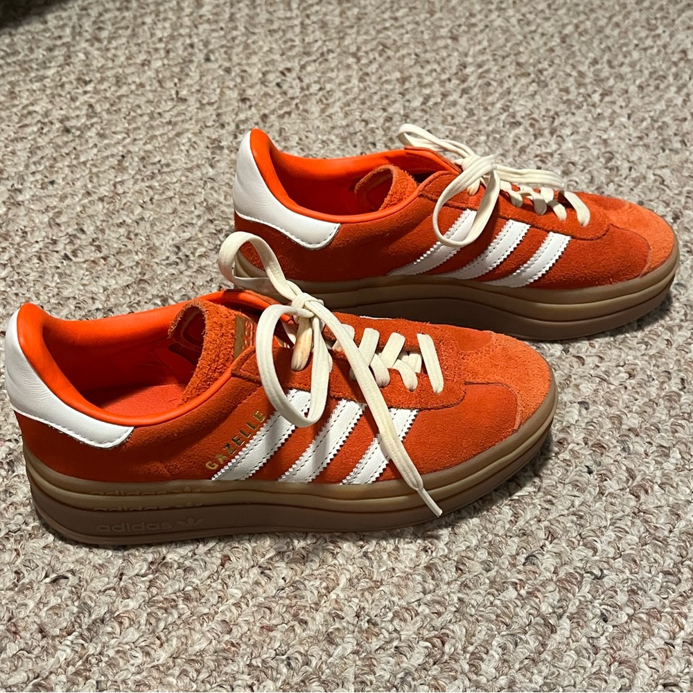 Platform adidas gazelle sneakers